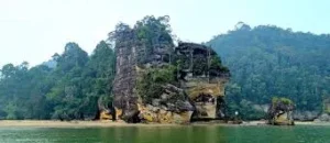 جاذبههای طبیعی پارک ملی باکو مالزی